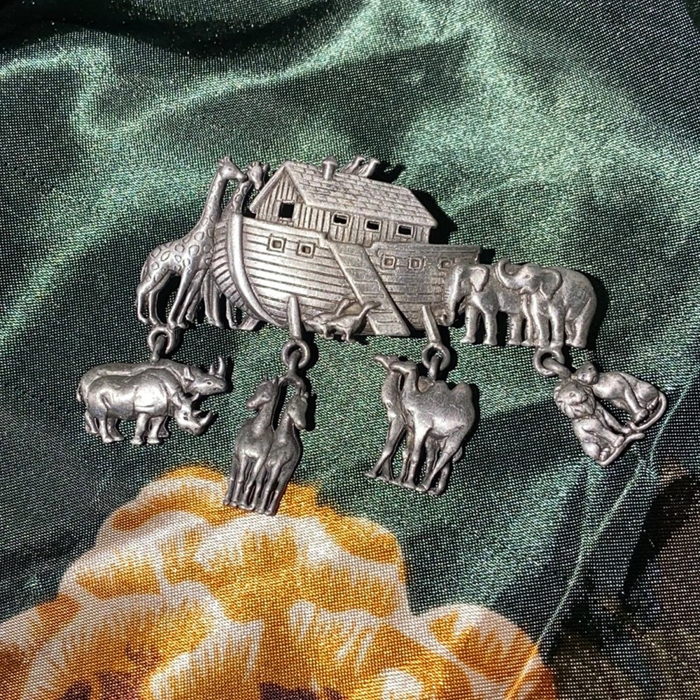 Vintage Noah’s Ark Pin